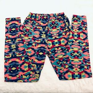 Kaleidoscope Patterned Leggings